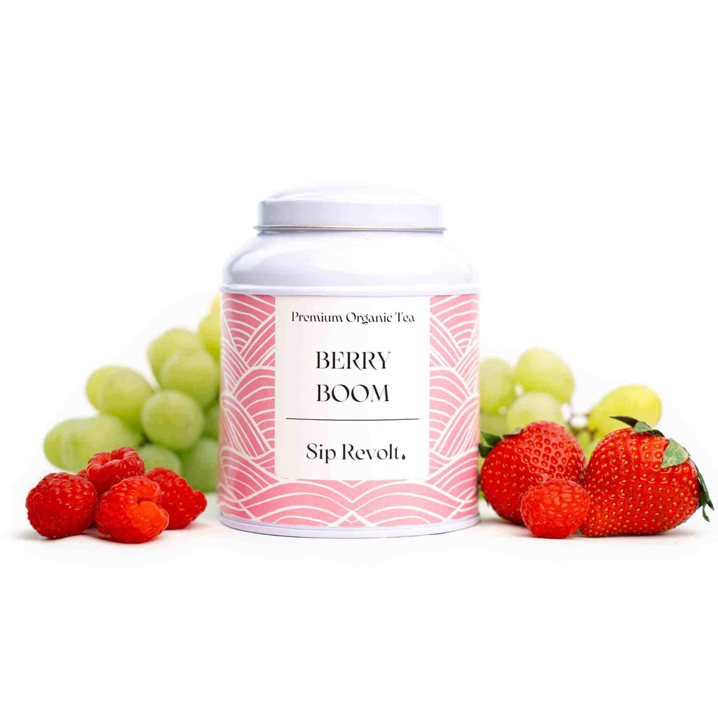 sip revolt te berry boom med frukt och bär hallon jordgubbe äpple druvor hibiskus koffeinfritt ekologiskt