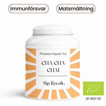 sip revolt cha-cha chai svart te med kryddor som kanel ingefära kardemumma ayurveda burk